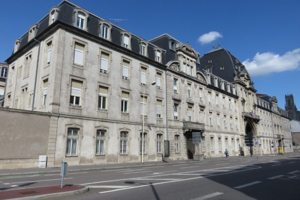 L'entrée de l'hôpital central de Nancy